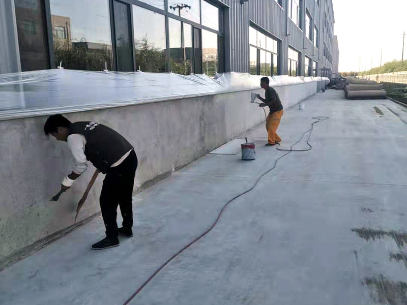 外墻墻裙噴刷涂料：建筑外墻刷涂料，取決于建筑物的2113外墻結(jié)構(gòu)。如果是混凝土5261外墻，又較平整，是可以干凈后，直接刷涂料的。如果是框架結(jié)構(gòu)，是采用加氣混凝土塊或空心4102磚等砌的填充墻，就不可以直接刷涂料。1653必須抹灰后，才可以刷涂料。又如外墻帶保溫層的，也內(nèi)必須做保溫砂漿抹面后，才可以刷涂料。對(duì)于清水磚外墻面，也有直接容刷涂料的。但較少使用。