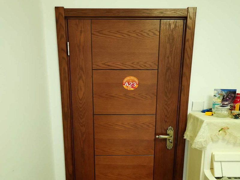 防盜門嘎吱嘎吱響怎么快速維修，上面維修安裝的師傅會怎么做