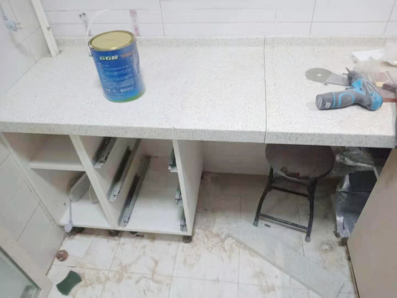 安裝燈具的師傅電話，吊燈、客廳燈和壁燈分別有什么安裝不同之處
