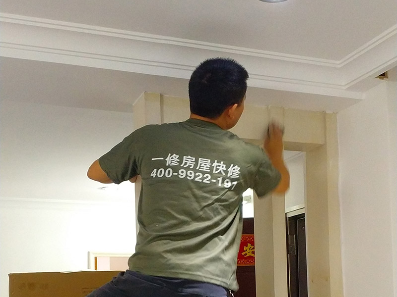 ?？诖昂煑U安裝軌道有什么技巧