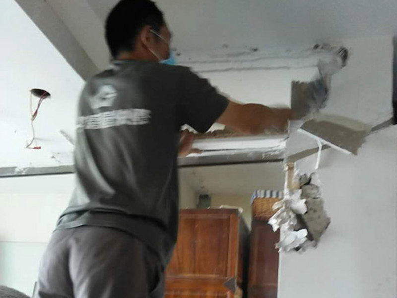 毛坯房美容店裝修,新買的毛坯房無錢裝修，怎么裝修可以住人