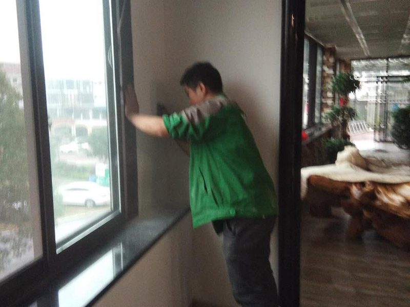 石家莊墻紙安裝一般多少錢，石家莊墻紙怎么安裝效果好