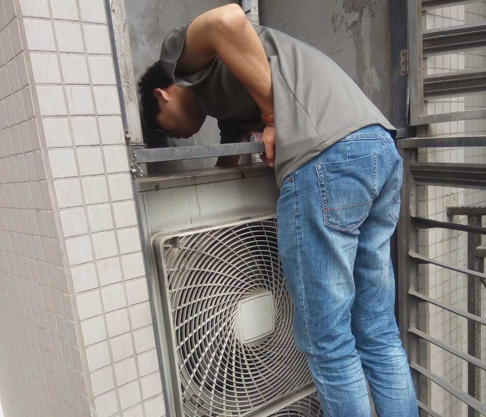 深圳空調(diào)清洗哪家好,深圳空調(diào)清洗公司,深圳空調(diào)清洗價(jià)錢