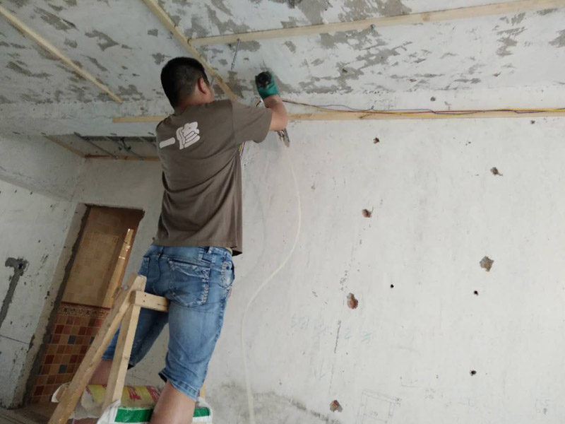 石家莊刷墻工人多少錢一天，石家莊刷墻工人去哪找