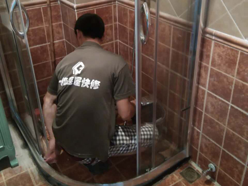 綿陽(yáng)刷乳膠漆多少錢(qián)一平，綿陽(yáng)刷乳膠漆哪種材料好