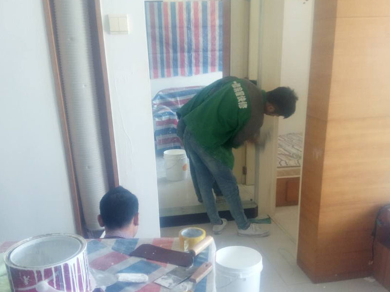 杭州粉刷墻壁要注意什么，杭州粉刷墻壁后又起皮發(fā)霉開裂怎么辦