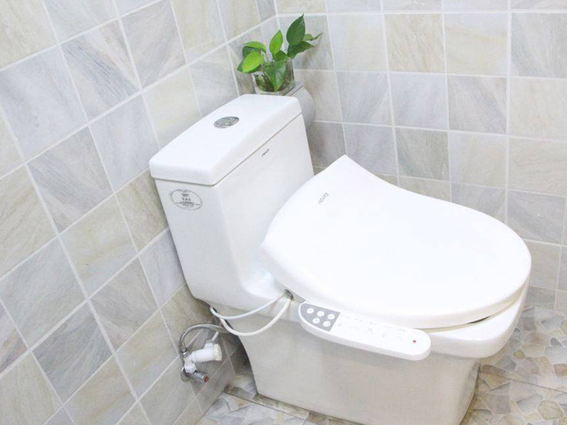 馬桶下面向外滲水怎么辦，好的辦法是，了解滲水原因再針對(duì)性處理問(wèn)題