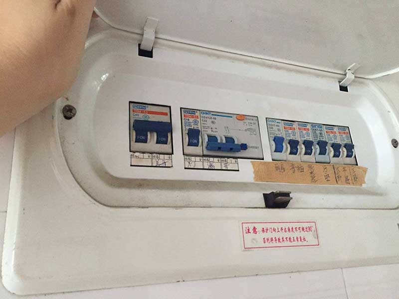  用電高峰期停電很苦惱，電表顯示跳閘怎么恢復(fù)這樣解決好