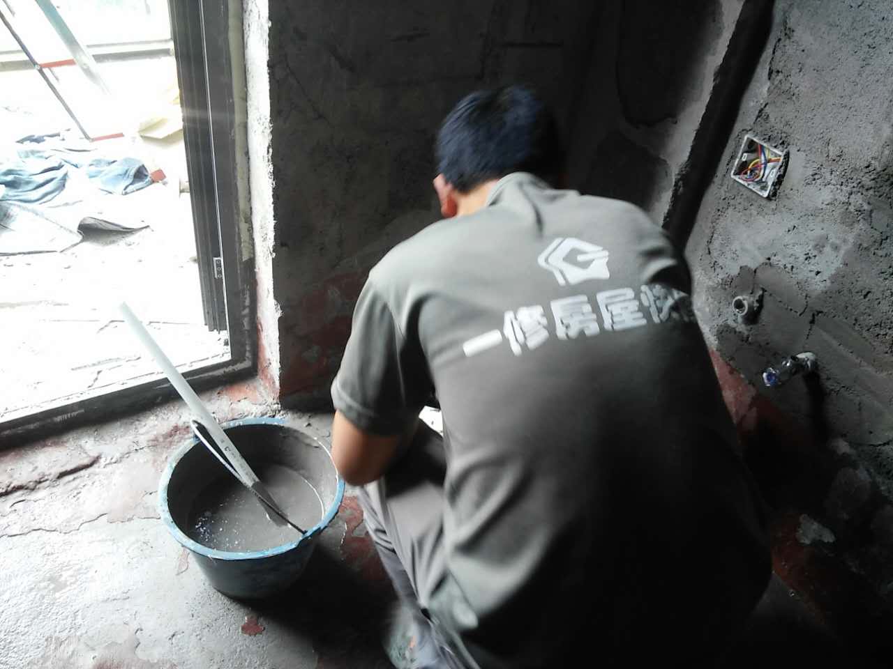 一修老式廚房改造、強化地板安裝、飄窗