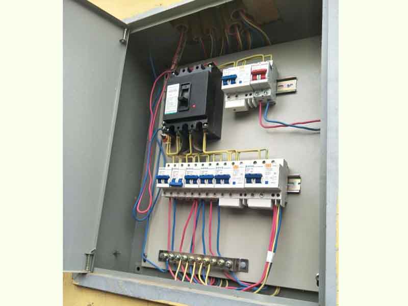 家里跳閘了推上去沒電，可能是漏電保護(hù)