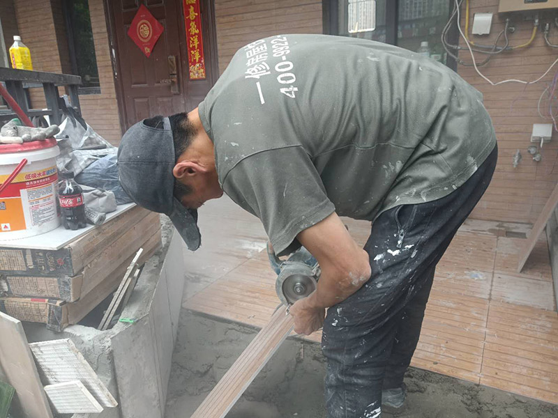 只鋪地磚多少錢一平米，一般鋪瓷磚多少