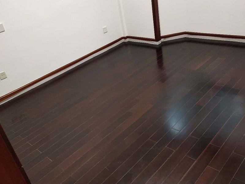 濟(jì)南木地板損壞嚴(yán)重需要更換，維修前需