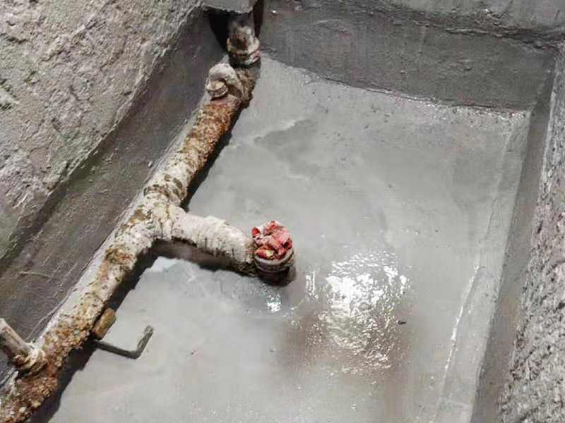 衛(wèi)生間進水管出現(xiàn)漏水，衛(wèi)生間水管漏水