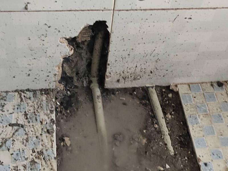 衛(wèi)生間地面瓷磚縫滲水，衛(wèi)生間地面滲水