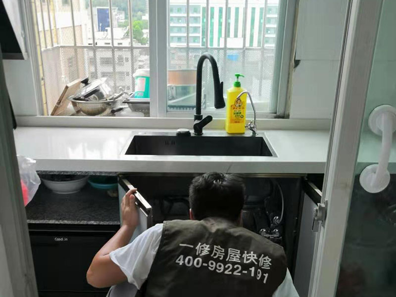 武漢老房子客廳翻新大概會花多少錢？