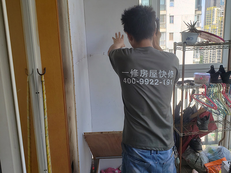 上海老房子陽(yáng)臺(tái)翻新大概費(fèi)用是多少？