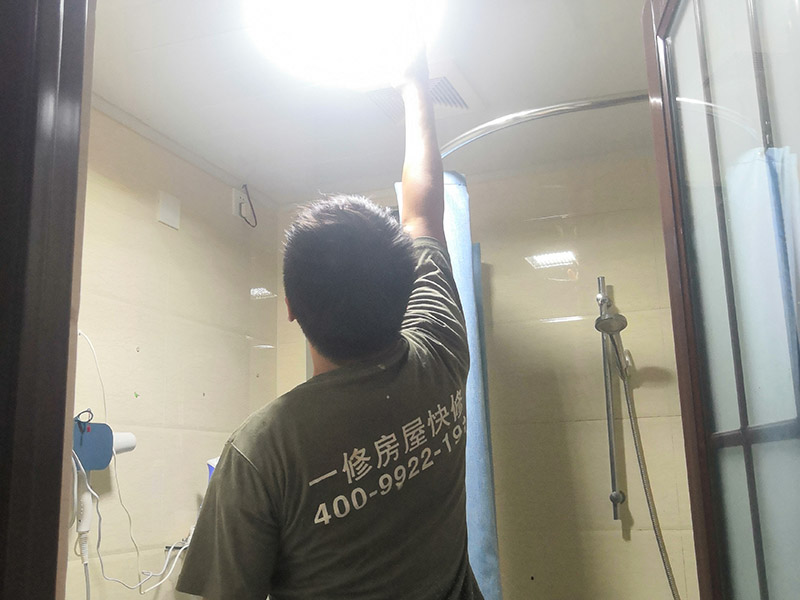 南充客廳安裝什么燈具比較好？