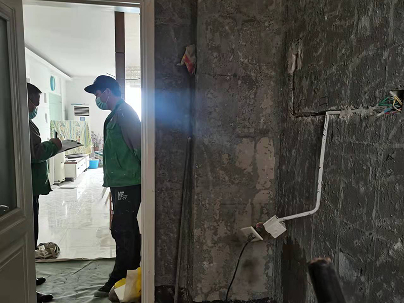 外墻管道漏水該誰維修？外墻排水管維修