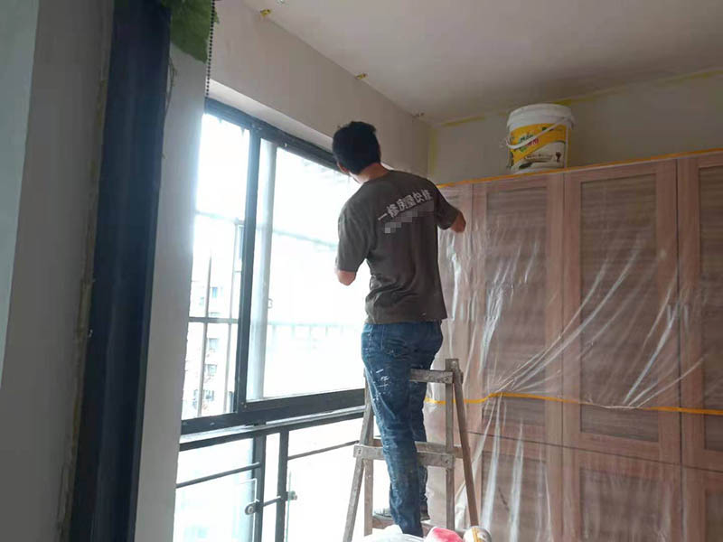 墻面潮濕怎么判斷是返潮還是漏水？