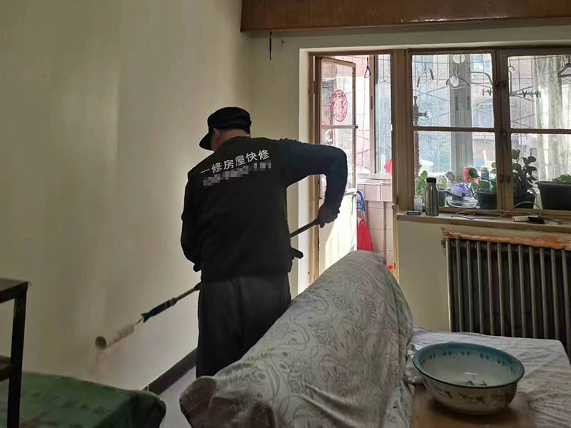 下雨天房屋墻面潮濕怎么處理？特別實(shí)用